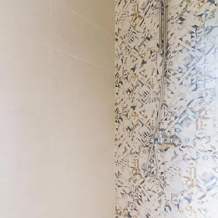 за гости ирис 2 Iris Guest 2 *