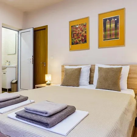 за гости ирис 2 Iris Guest 2 *